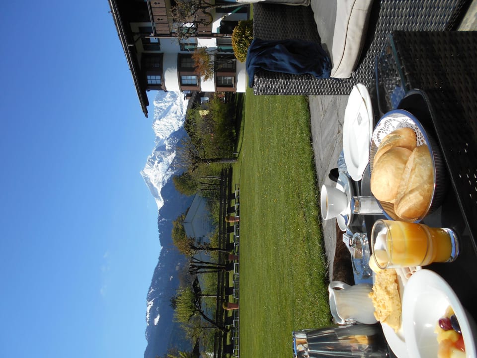 Der Herr Oberkellner, deckt dort für uns ein, wei Obermühle Alpin SPA Resort