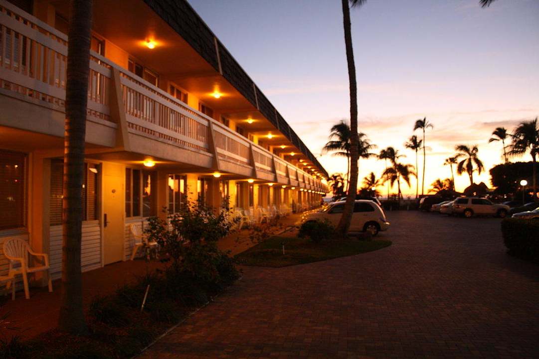 Linke Anlage Hotel Outrigger Beach Resort
