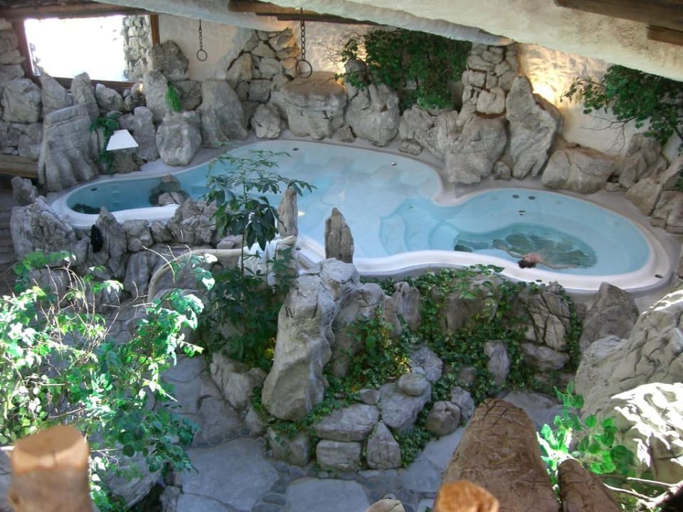 Whirlpool von oben Biohotel Stanglwirt