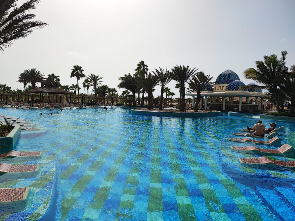 Pool Hotel Riu Karamboa