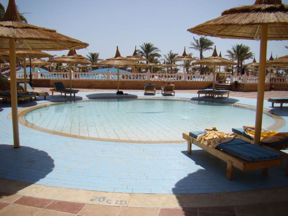 Brodzik Beach Albatros Resort