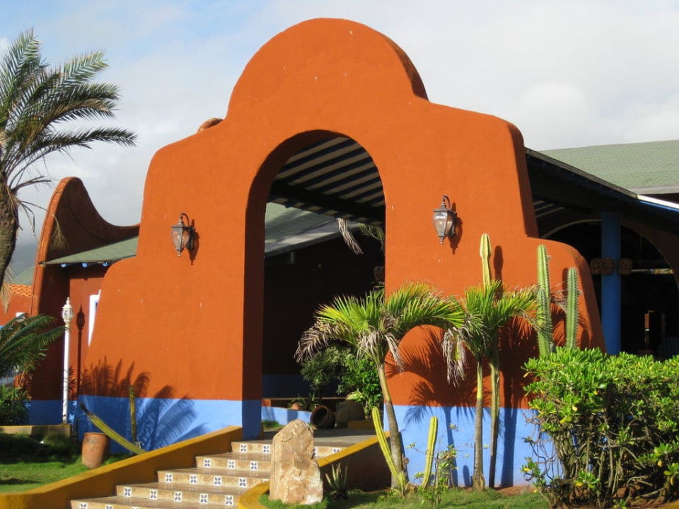 Hotel Eingang Hotel Flamenco Villas / Beach Club