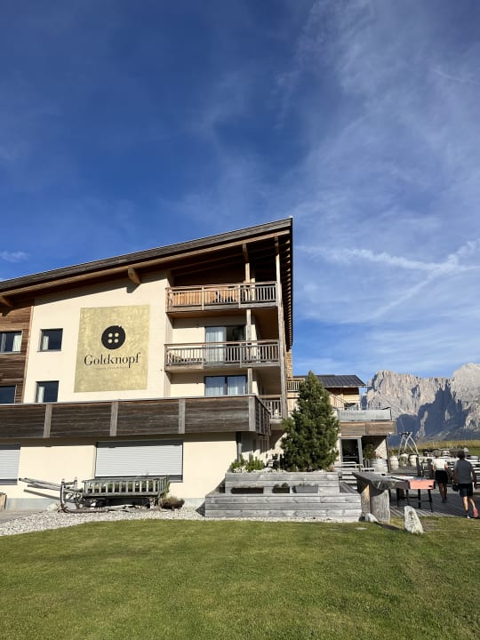Gartenanlage Goldknopf alpine lifestyle hotel