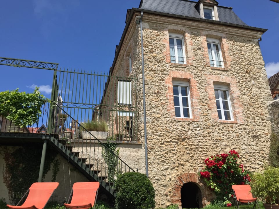 Außenansicht Chambres d'Hotel La Chevalee