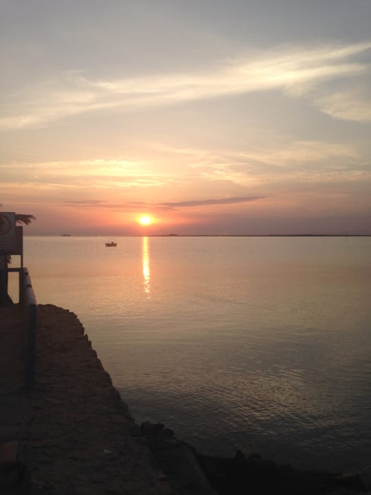 Strand Menaville Safaga