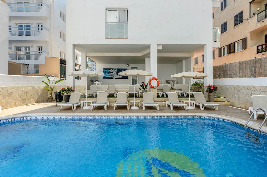 Pool Apartamentos Vibra Calima