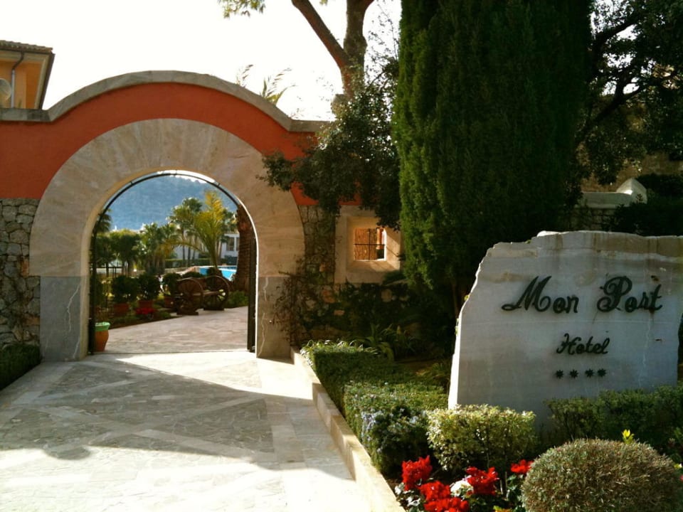 Der Eingang Mon Port Hotel & Spa