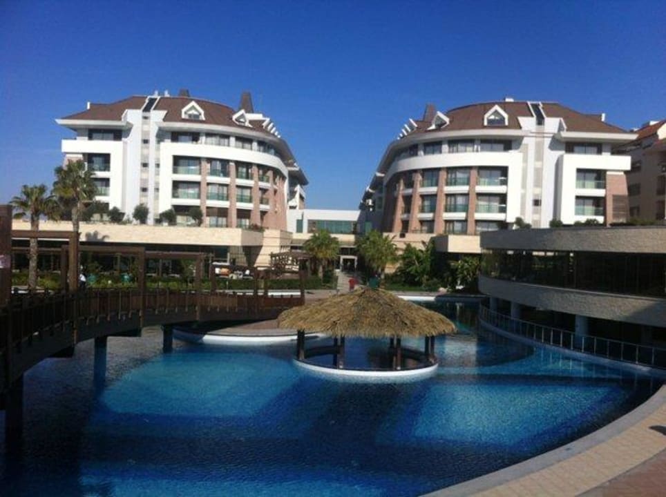 Ausblick auf das Hotel , von der Brücke Sherwood Dreams Resort