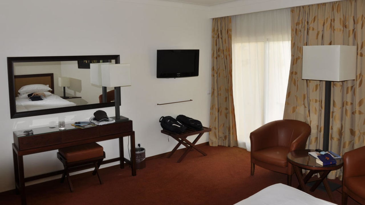 Blick ins Superior Zimmer PortoBay Falésia