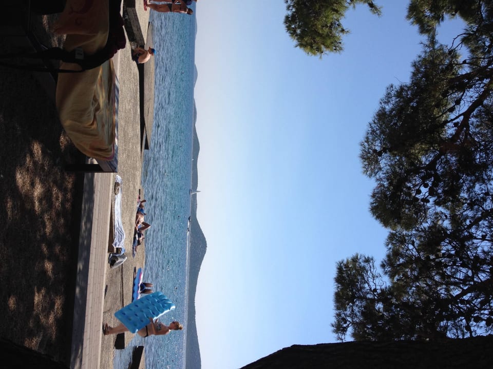 Betonierter Strand Vila Antonina