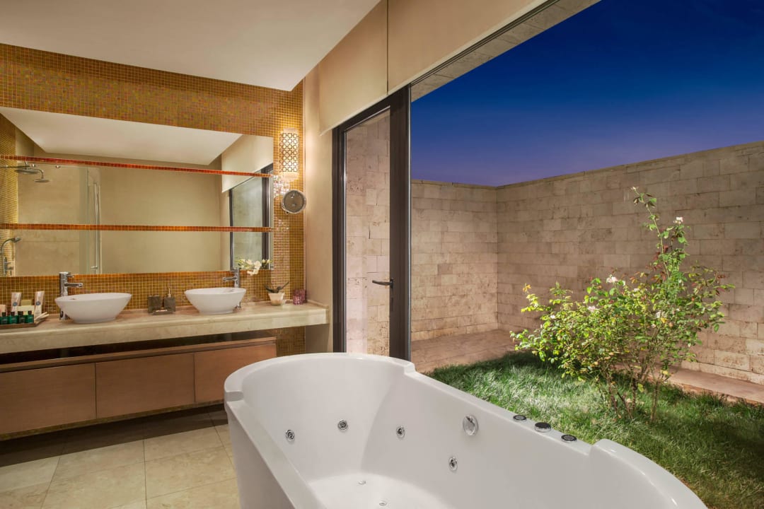 Superior deluxe villa bathroom IC Hotels Green Palace & Villas