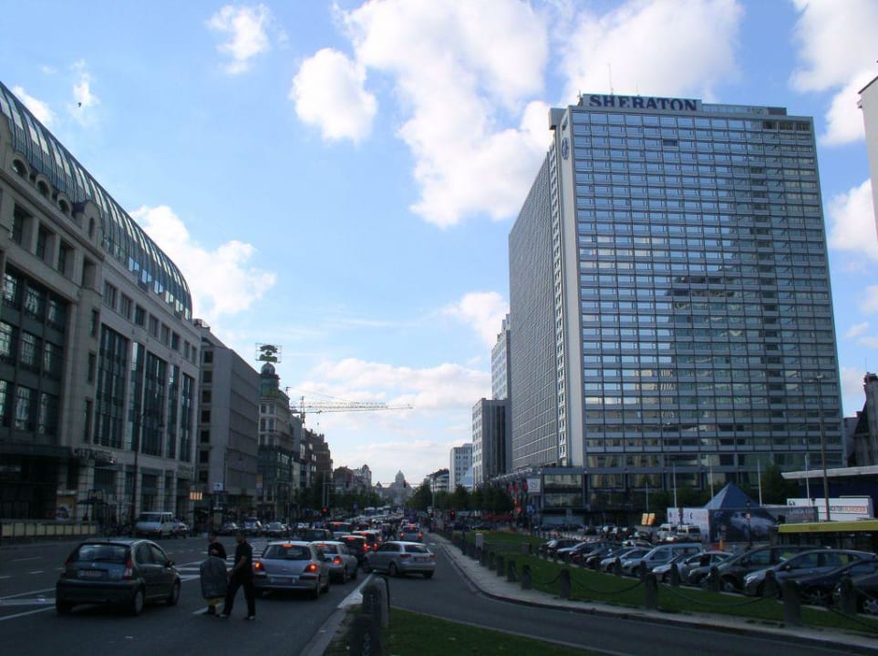 Aussenansicht des Sheraton Brüssel Hotel & Towers Hotel Sheraton Brüssel