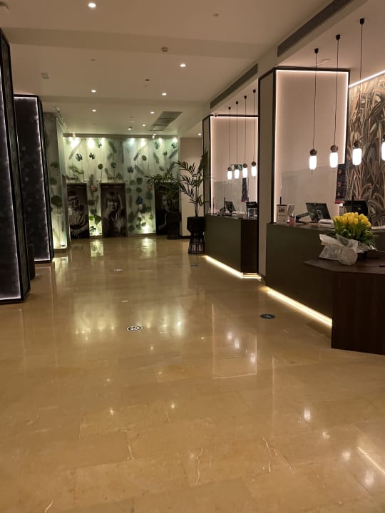 Lobby Ilunion Valencia 4