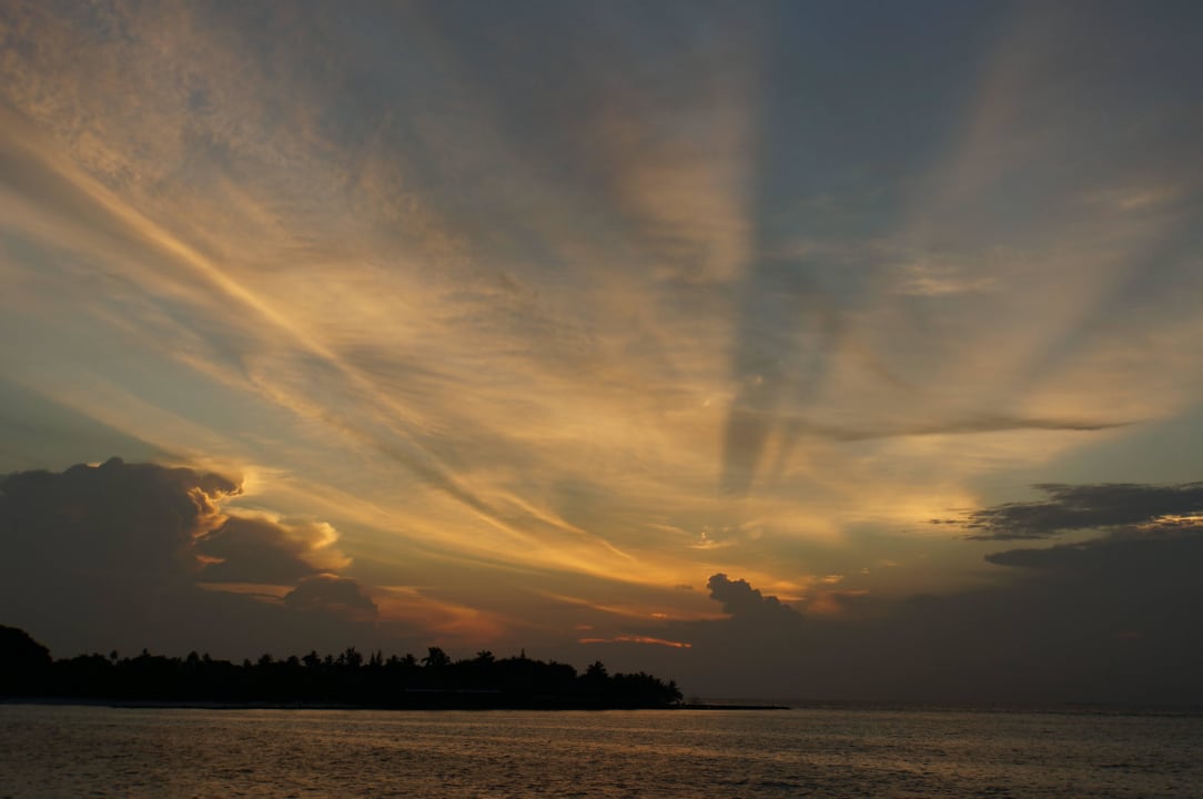 Sonnenuntergang Kuredu Island Resort & Spa