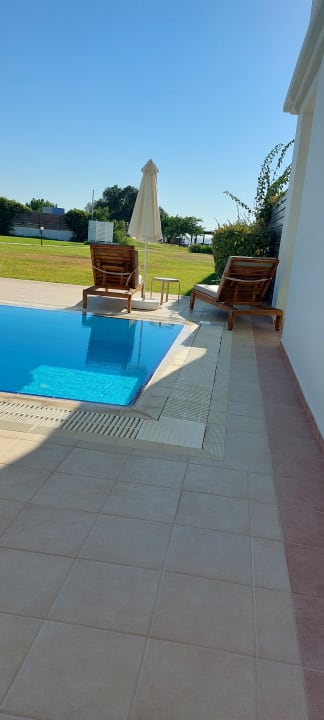 Zimmer Asterias Beach Resort