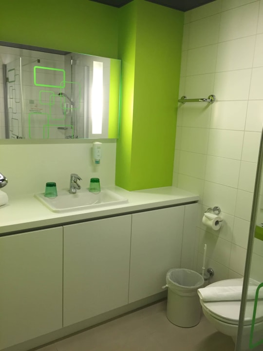 Badezimmer Hotel Harry's Home Linz