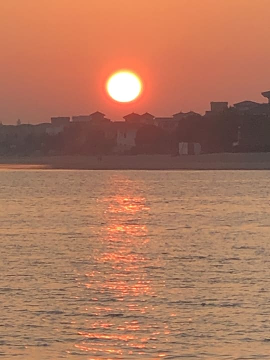 Strand Anantara The Palm Dubai Resort