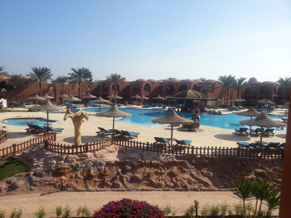 Einer der 3 Pool´s Swisstouch Oriental Resort Marsa Alam