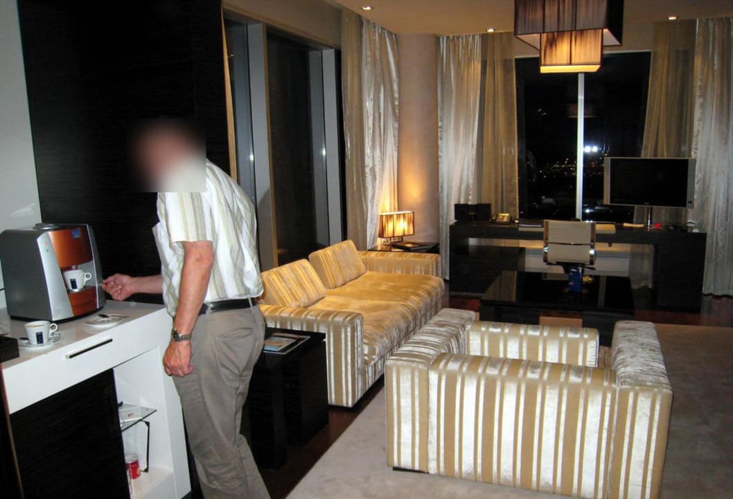 Suite's living room Hotel Swissotel Tallinn