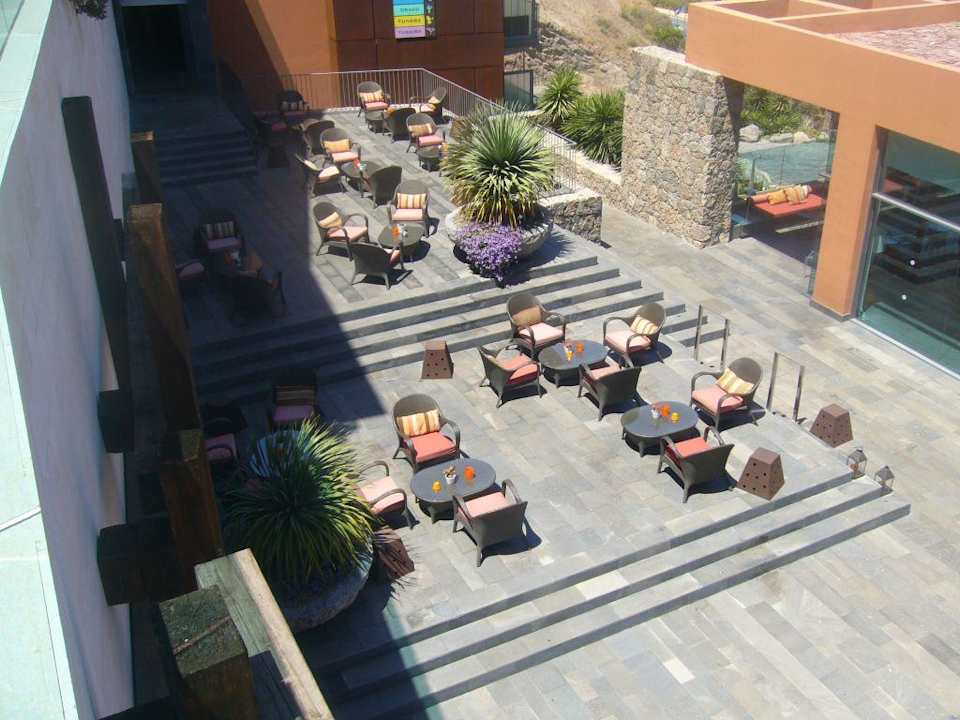 Innenhof 2 Salobre Hotel Resort & Serenity