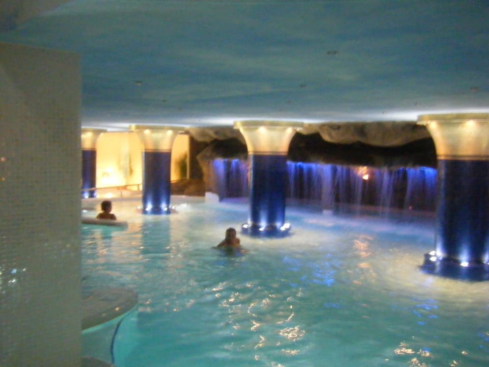 Wellness Bull Eugenia Victoria & Spa