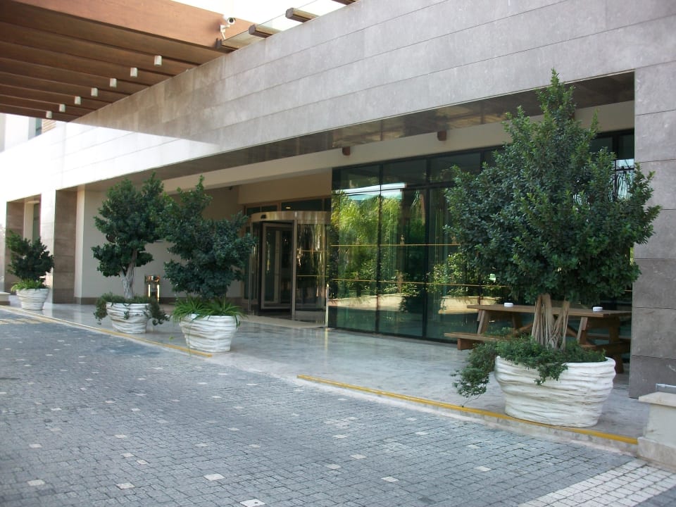 Eingang Port Side Resort Hotel
