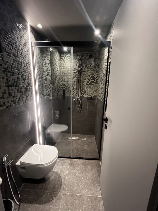 Zimmer Petousis Hotel & Suites