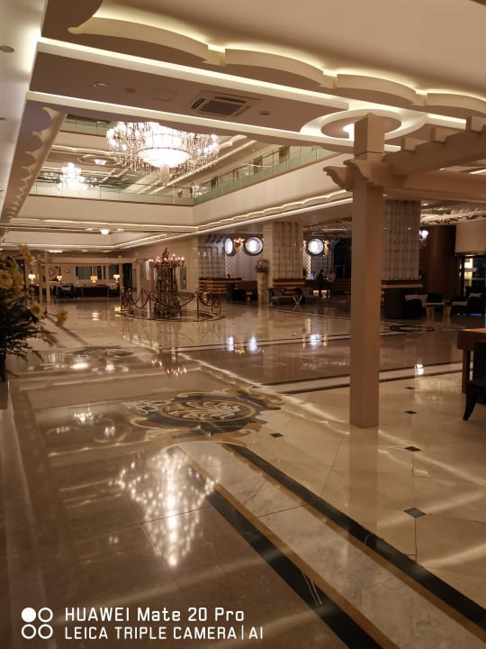 Lobby Royal Holiday Palace