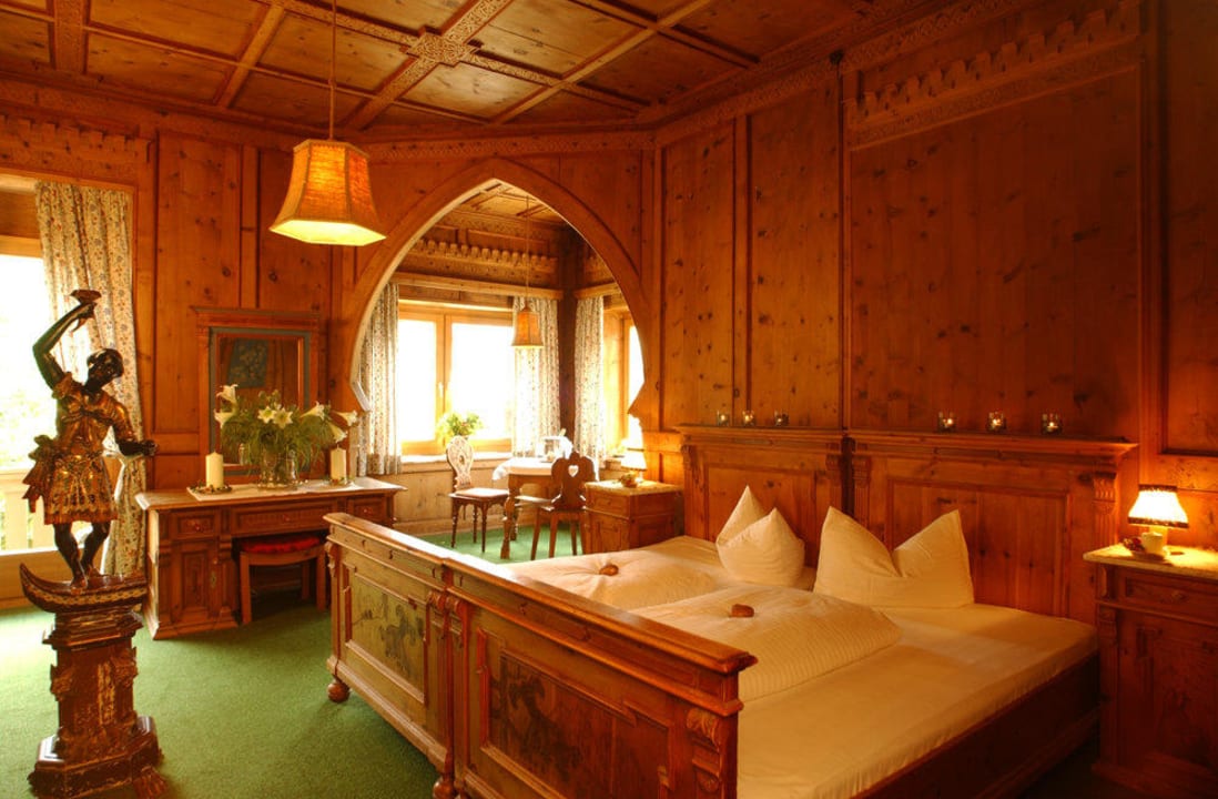 Holzgetäfeltes Nostalgiezimmer Hotel Drei Mohren
