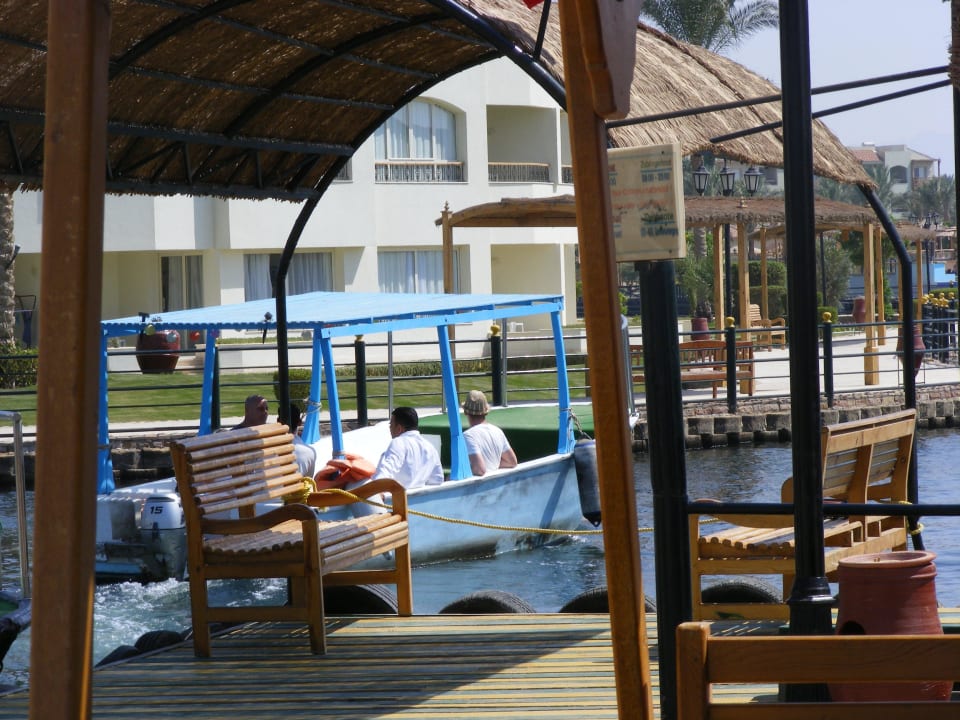 Steg zu den Bootstaxen zum Strand Pickalbatros Dana Beach Resort - Hurghada