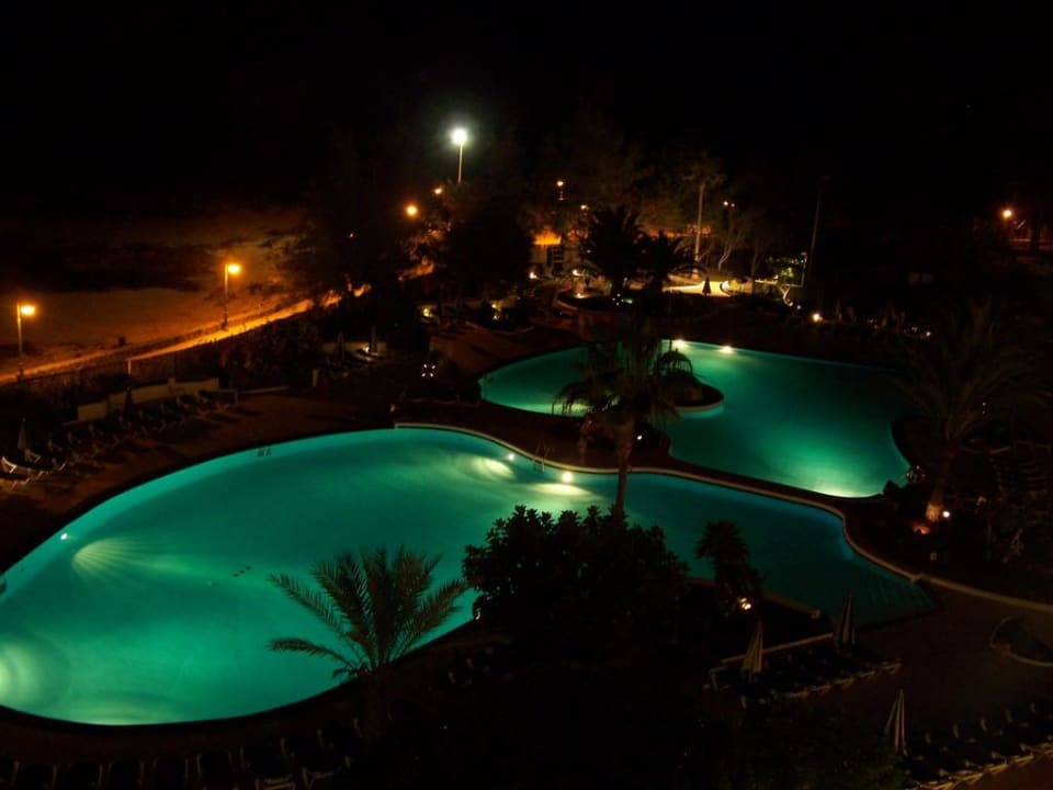 Pool am Abend Hotel Grand Teguise Playa