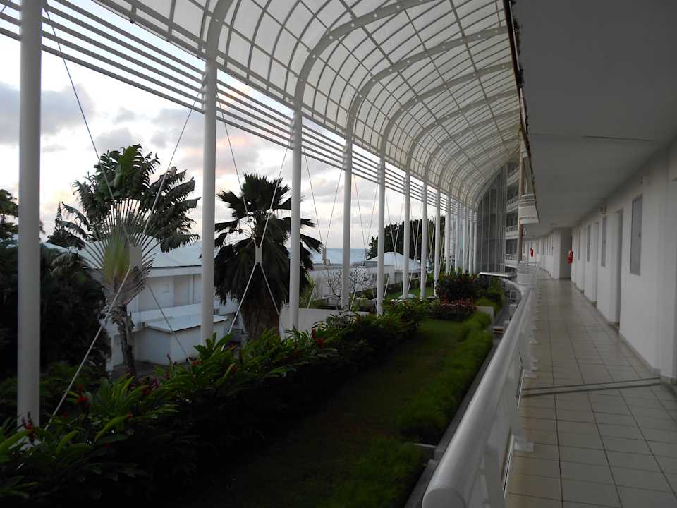 L'étage côté chambre face au jardin de l'hôtel Hotel Karibea Beach Resort - Clipper