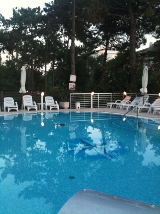 Sehr gepflegtes Pool Hotel San Francisco