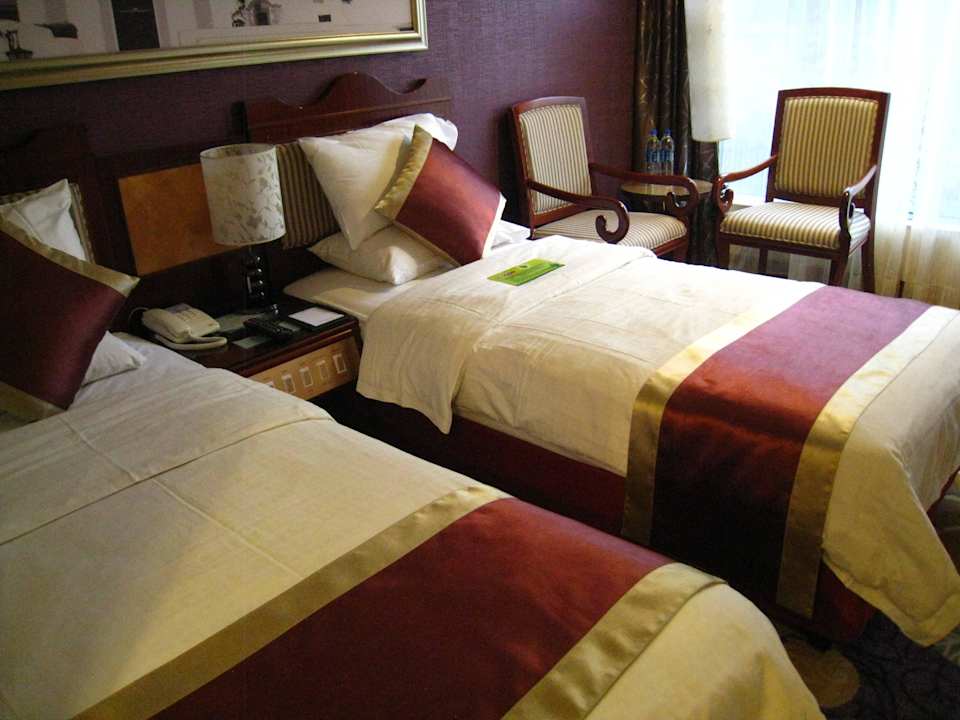 Twin-Bed Hotel Guia