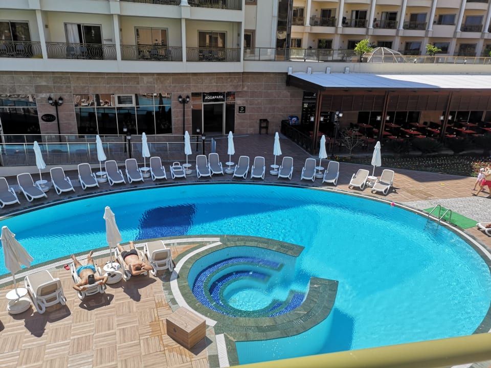 Pool Kirman Belazur Resort & Spa