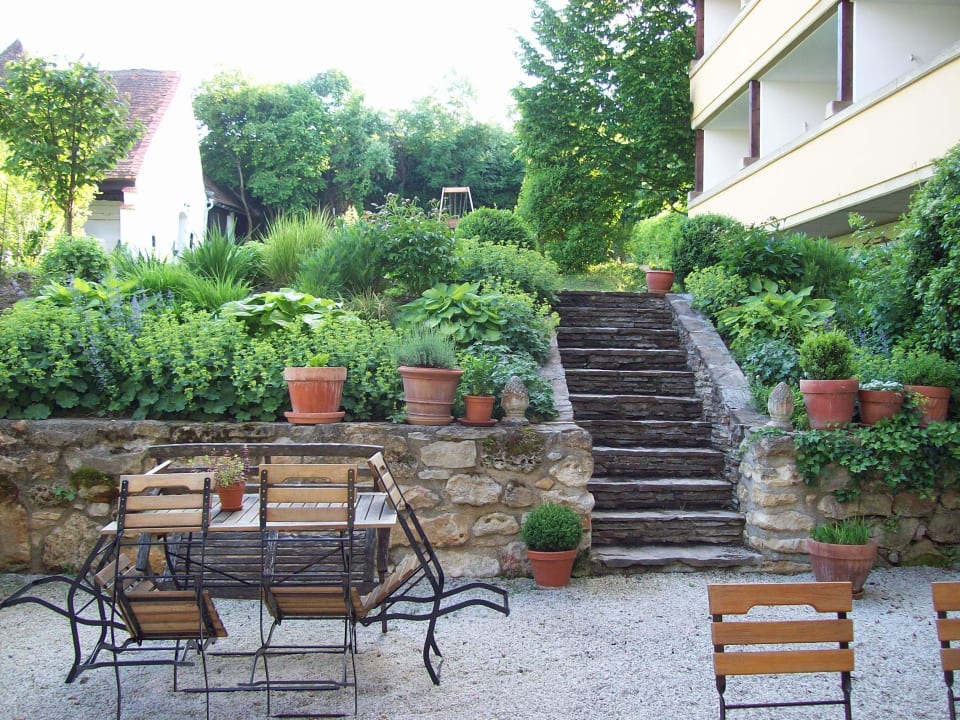 Aufgang in den Garten Hotel Alter Gerichtshof