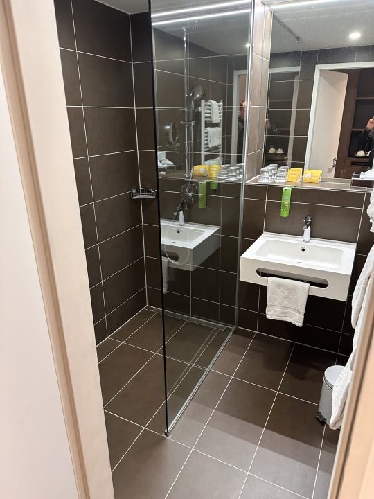 Zimmer JUFA Hotel Hamburg HafenCity