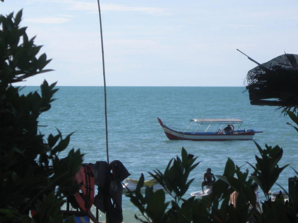 Blick von der Gartenliege  Hotel Shangri-La Golden Sands Resort
