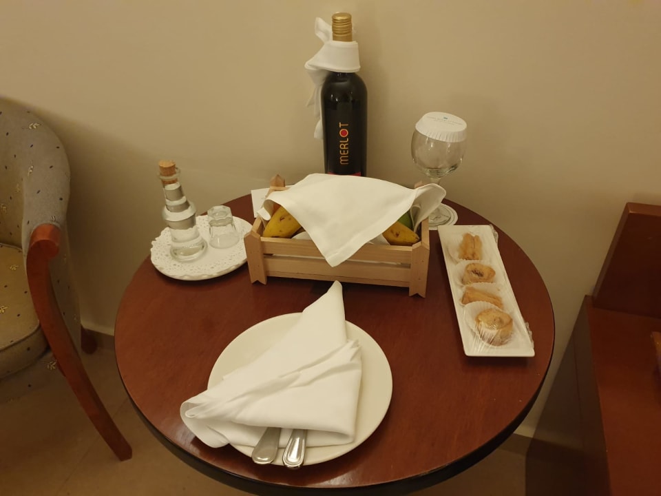 Zimmer Apollonia Beach Resort & Spa
