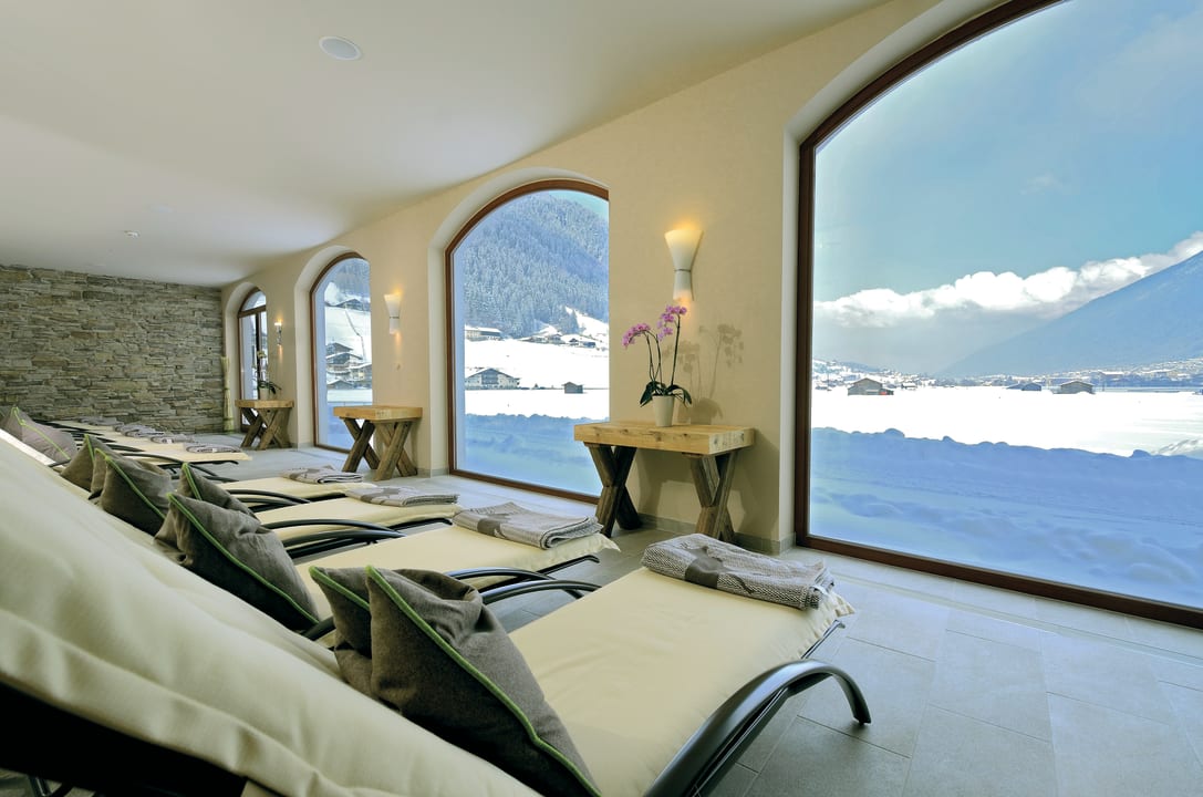 Pool Alpeiner Nature Resort Tirol