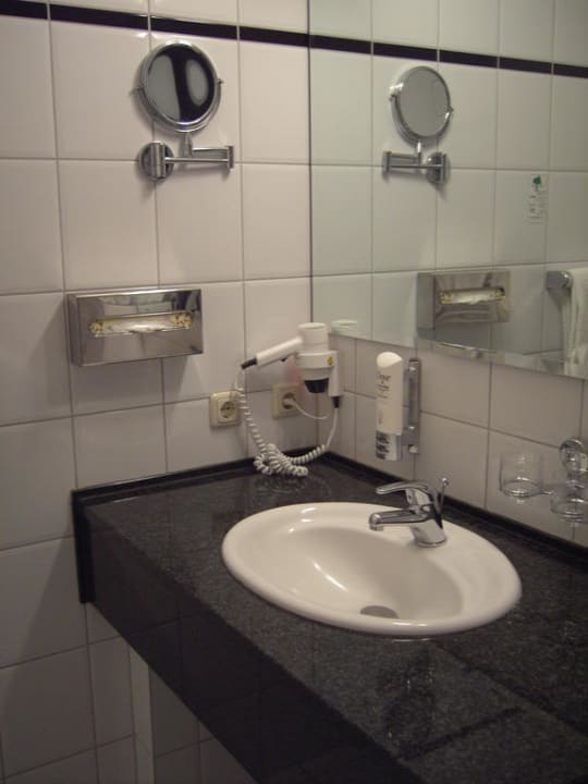 Badaustattung Relexa Hotel Bellevue Hamburg