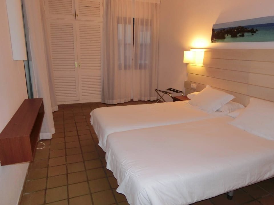 Schlafzimmer LABRANDA Bahía y Villas Fañabé