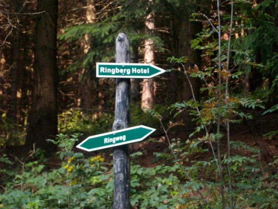 Wegweiser zum Hotel und Umgebung Ringberg Hotel
