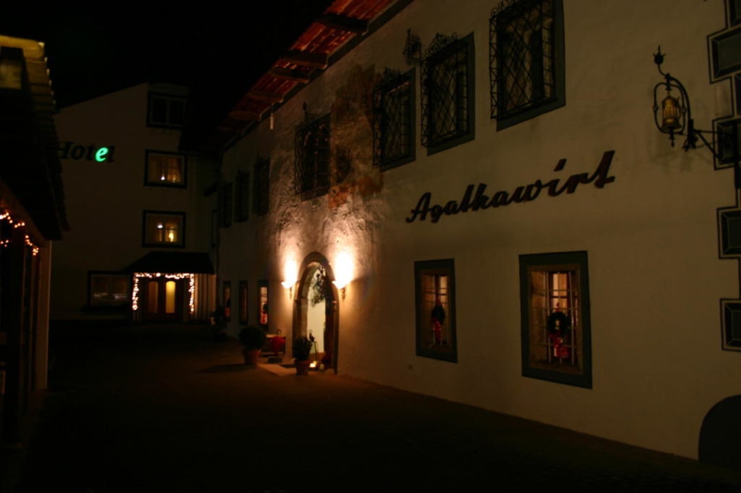Agathawirt nocą Hotel Agathawirt