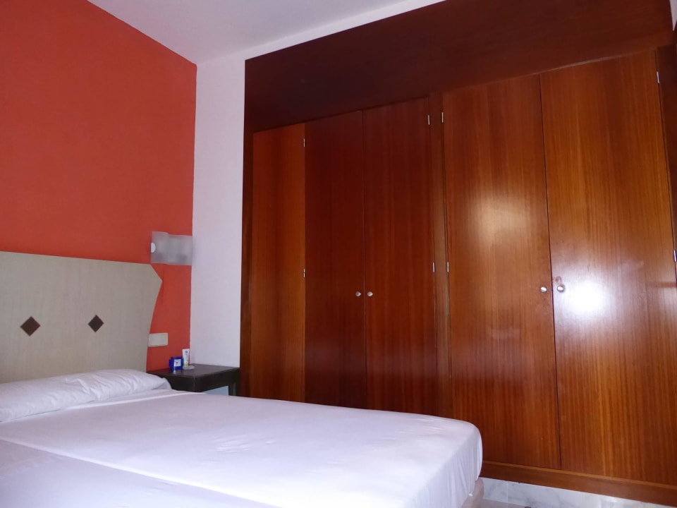 Schlafzimmer SBH Hotel Taro Beach