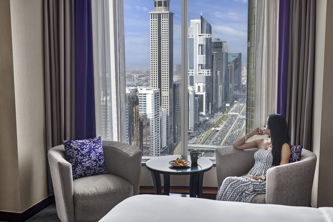 Zimmer Rose Rayhaan by Rotana