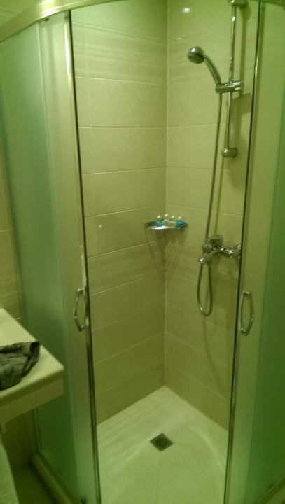 Bad vom De Luxe Zimmer Sentido Neptun Beach