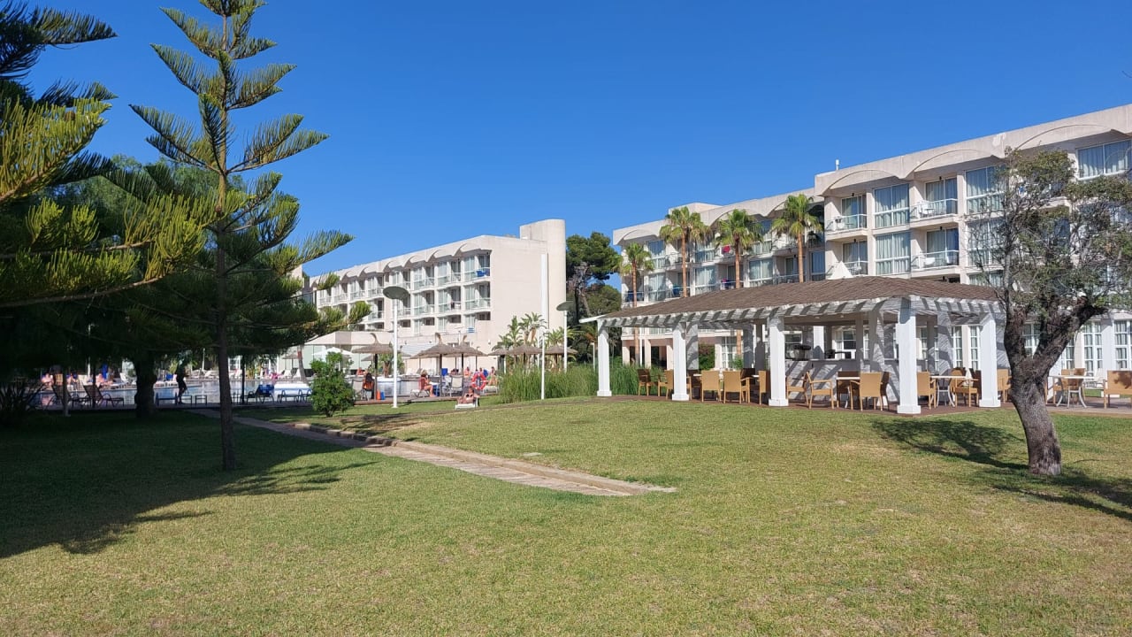 Gartenanlage Hotel Zafiro Alzinar Mar