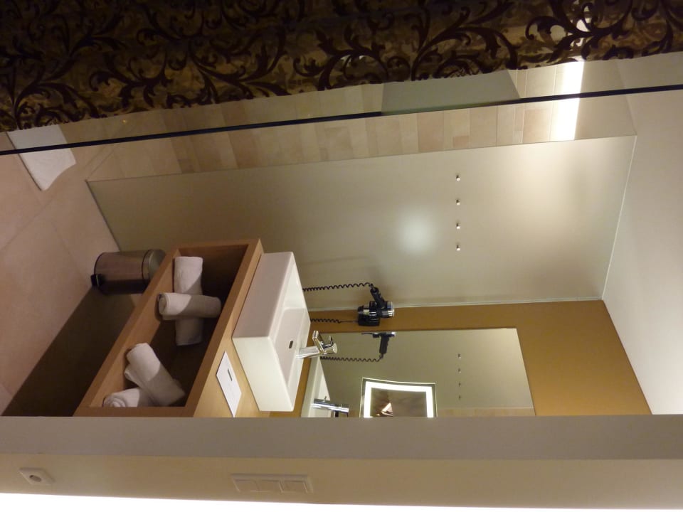 Blick ins offene Bad Ritzenhof – Hotel und Spa am See