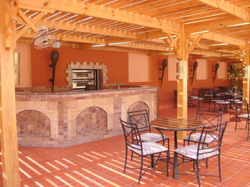 Hier gibt es leckere Pizza Pickalbatros Aqua Vista Resort - Hurghada